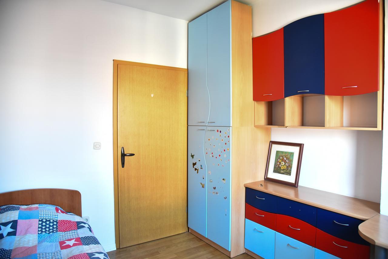 3 Bedroom Home With Parking Garage In The Heart Of Skopje Exterior foto