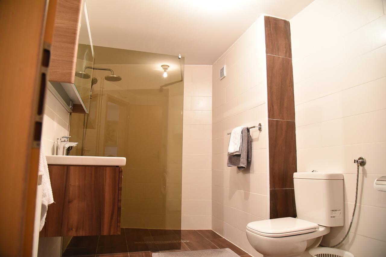 3 Bedroom Home With Parking Garage In The Heart Of Skopje Exterior foto