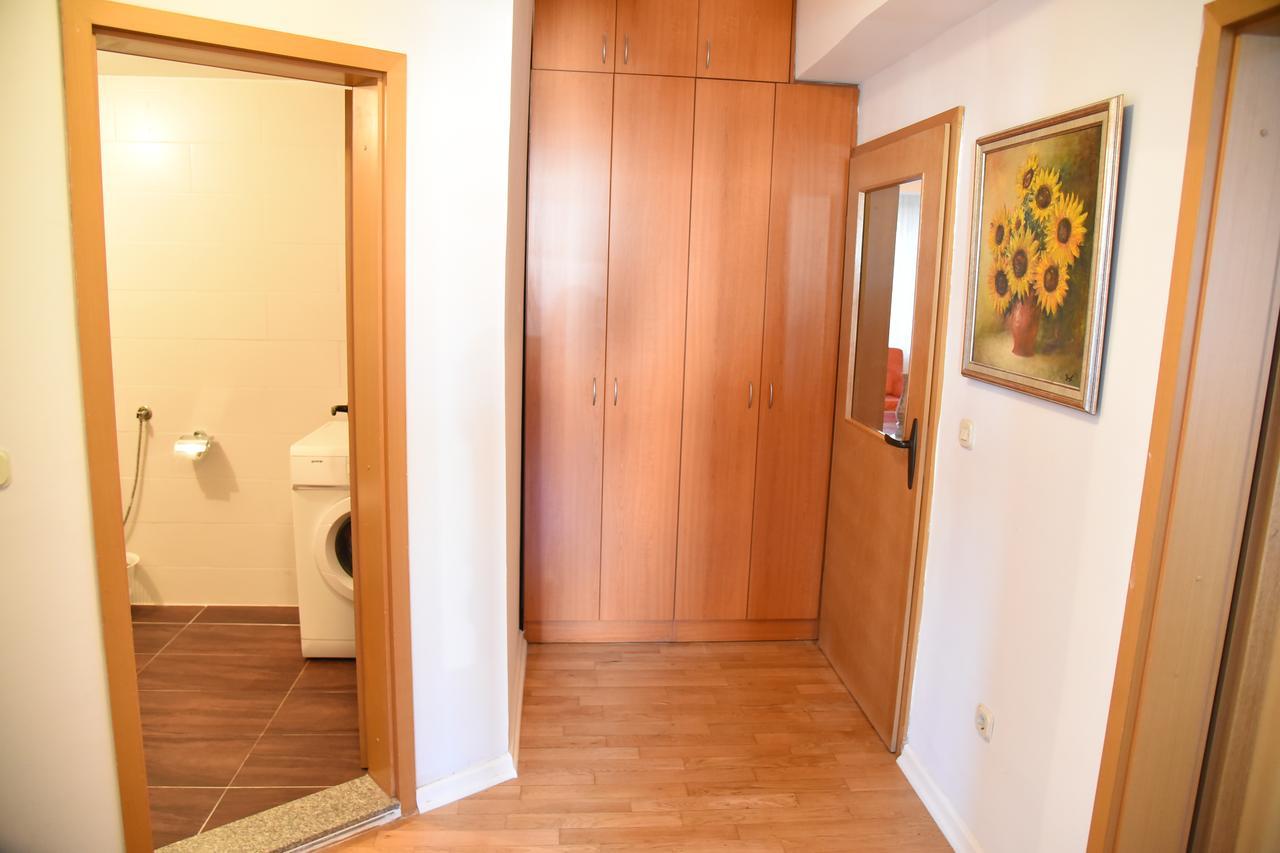 3 Bedroom Home With Parking Garage In The Heart Of Skopje Exterior foto