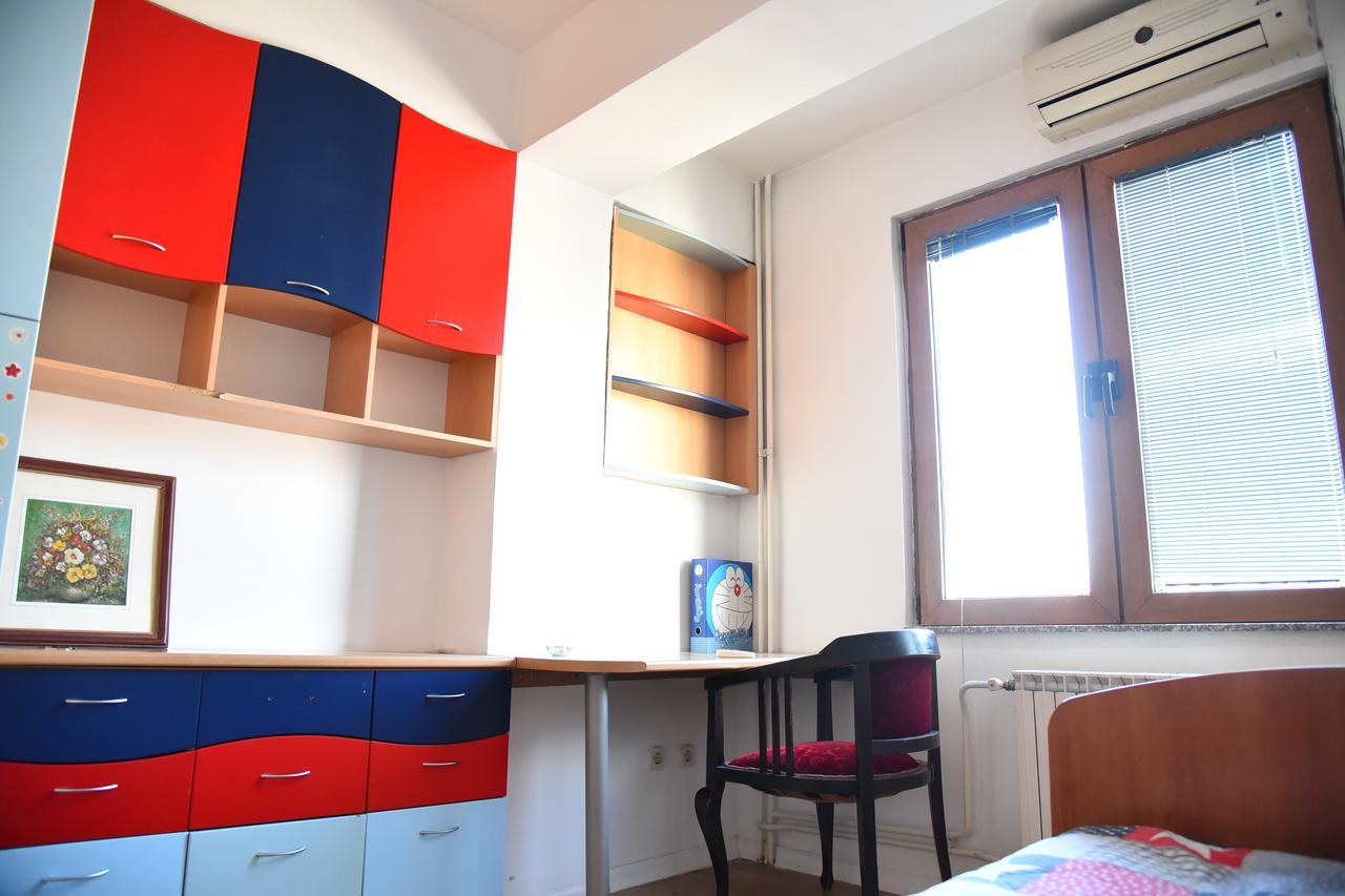 3 Bedroom Home With Parking Garage In The Heart Of Skopje Exterior foto