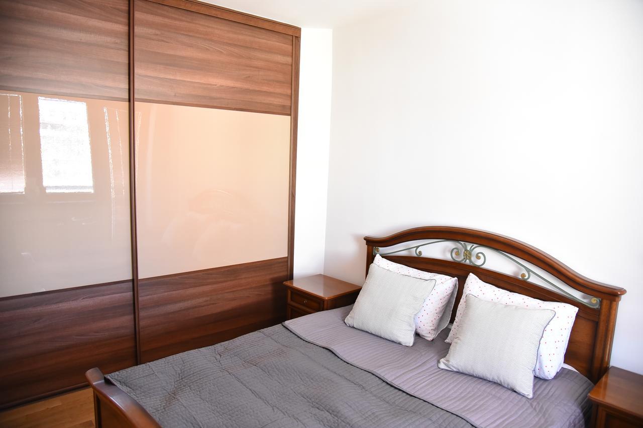 3 Bedroom Home With Parking Garage In The Heart Of Skopje Exterior foto