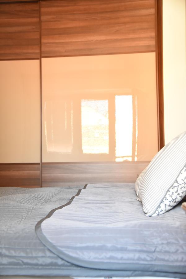 3 Bedroom Home With Parking Garage In The Heart Of Skopje Exterior foto