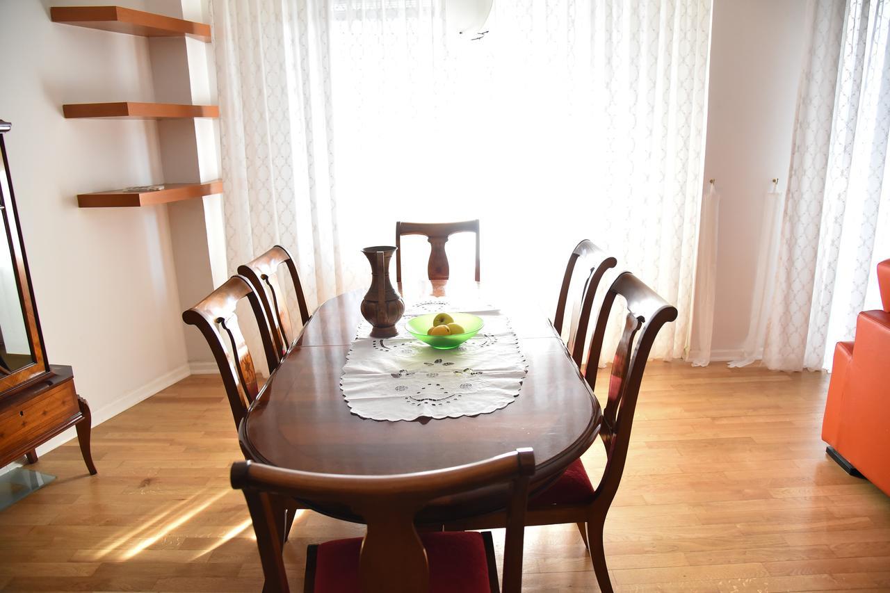 3 Bedroom Home With Parking Garage In The Heart Of Skopje Exterior foto